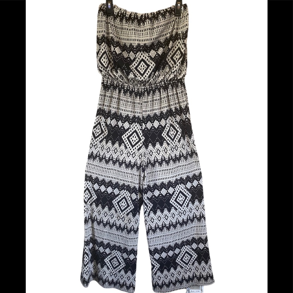 Magic, strapless pant suit, size L NWT